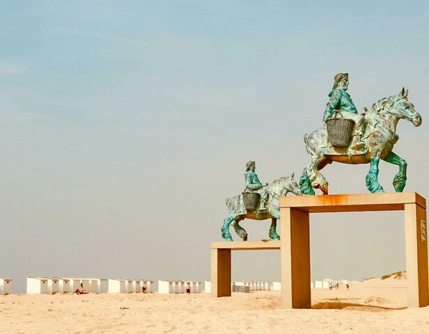 Ausländische Urlauber entdecken die belgische Küste während der Weihnachtsferien