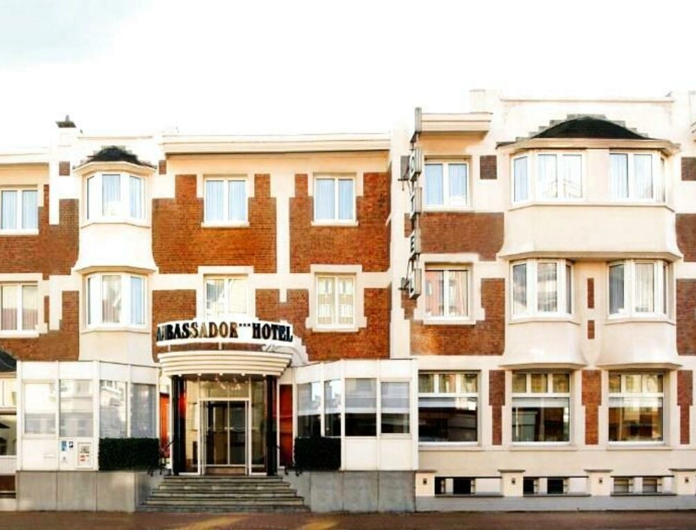 Afbeelding gerelateerd aan Ambassador Hotel