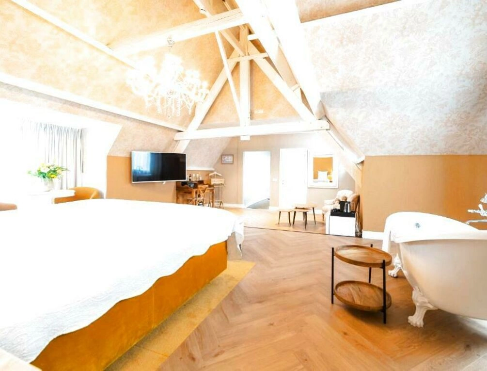 Afbeelding gerelateerd aan Grand Hotel Normandy by CW Hotel Collection