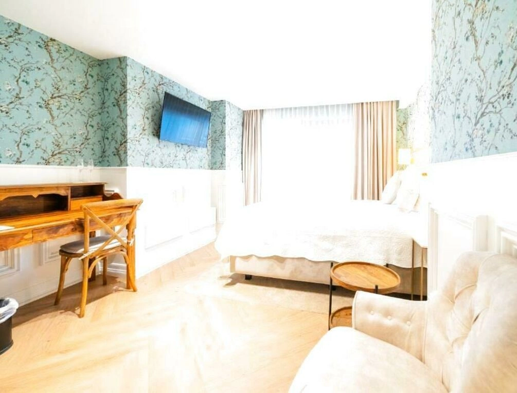 Afbeelding gerelateerd aan Grand Hotel Normandy by CW Hotel Collection