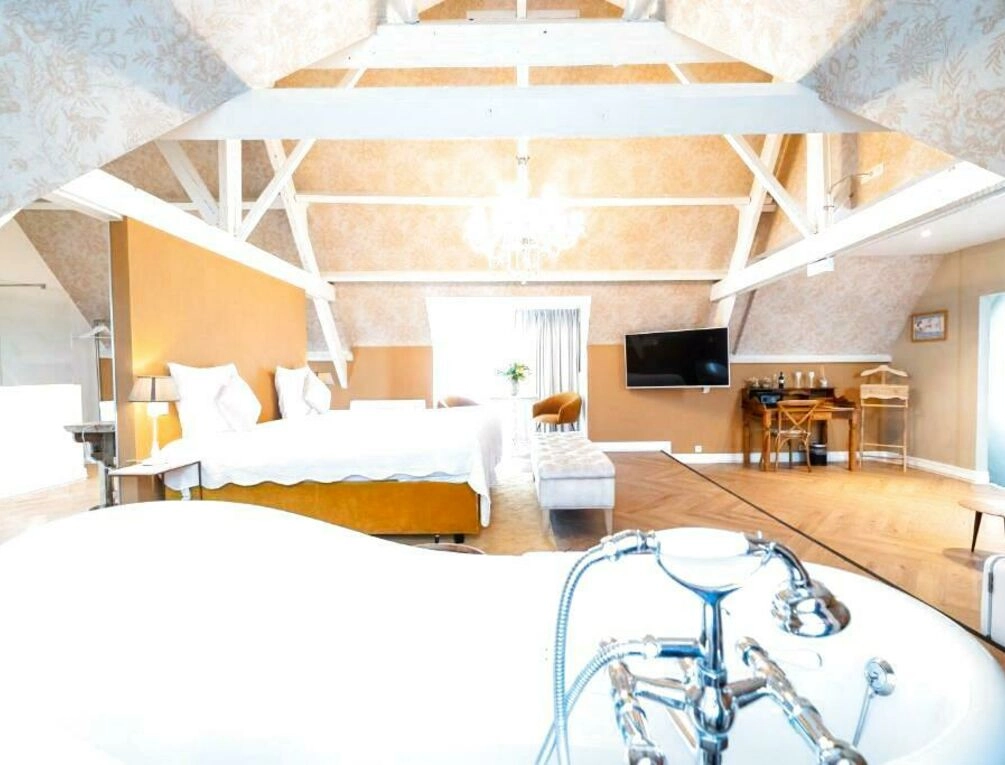 Afbeelding gerelateerd aan Grand Hotel Normandy by CW Hotel Collection