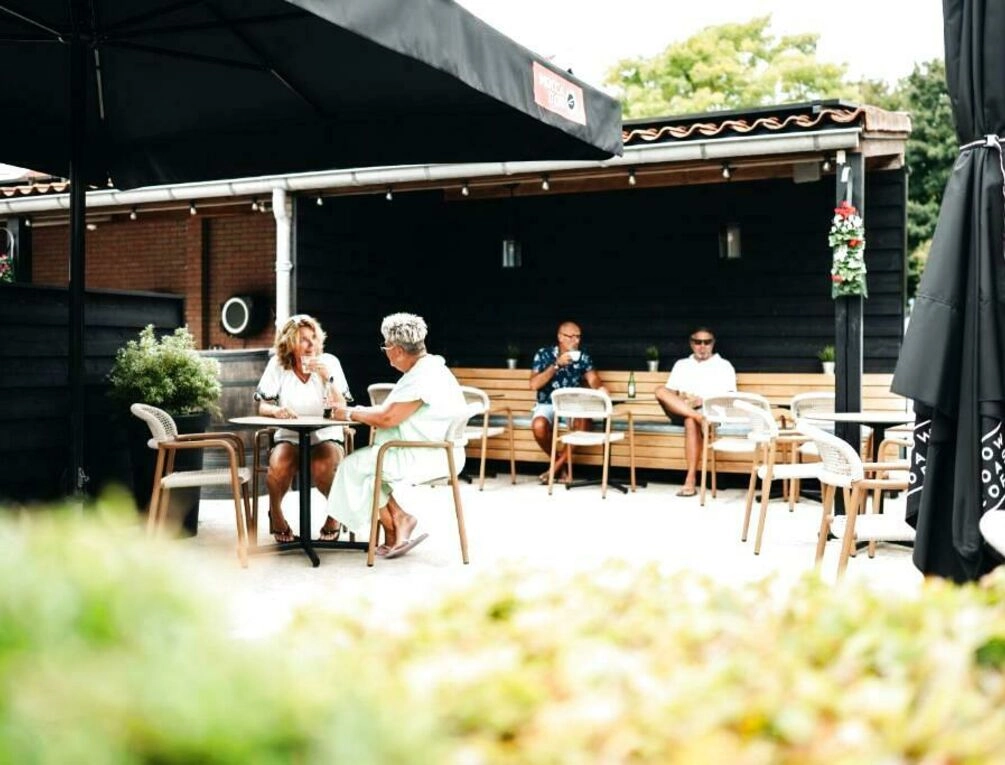 Afbeelding gerelateerd aan Hotel Blooker