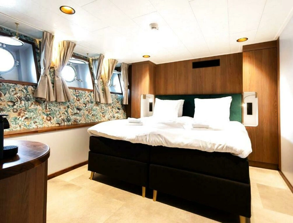 Afbeelding gerelateerd aan Hotelboot Koningin Emma I Kloeg Collection