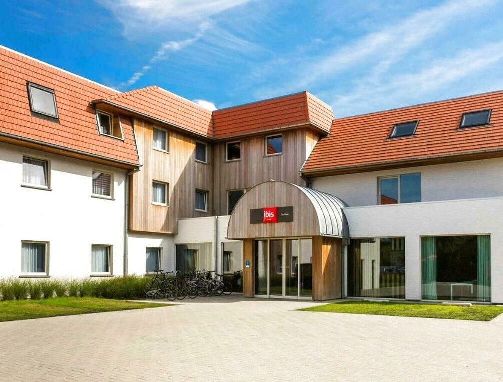 Afbeelding gerelateerd aan ibis De Haan