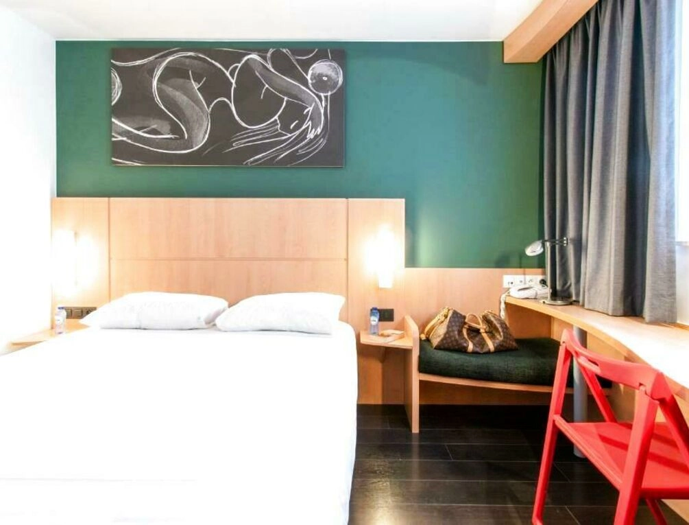 Afbeelding gerelateerd aan ibis De Panne