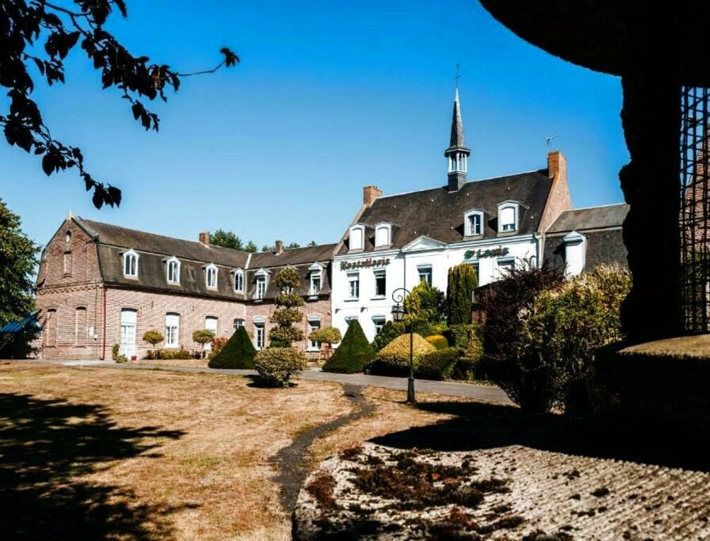 Afbeelding gerelateerd aan Logis - Hostellerie Saint-Louis & Restaurant Pauze