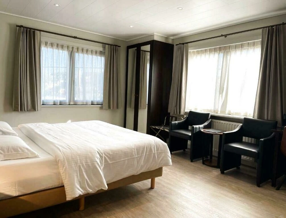 Afbeelding gerelateerd aan Villa Hotel